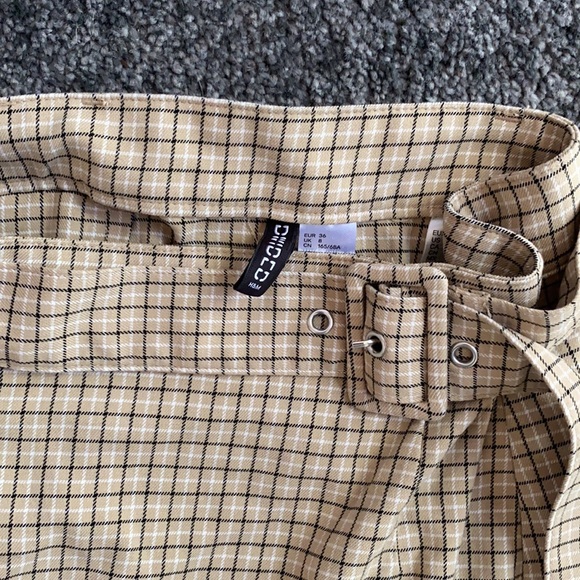 Plaid skirt - Picture 3 of 4